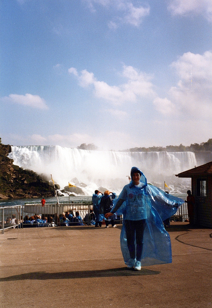 1998 - Canada 19 (Avant la ballade sur le ''Maid of the Mist'').jpg